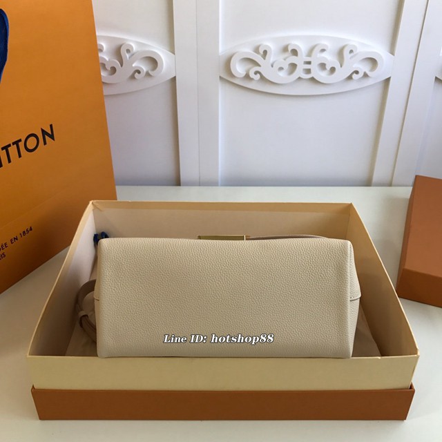 路易威登LV女包 M55060奶油白 Volta手袋 LV新款小牛皮手袋 單肩斜挎女包 xxlv3026